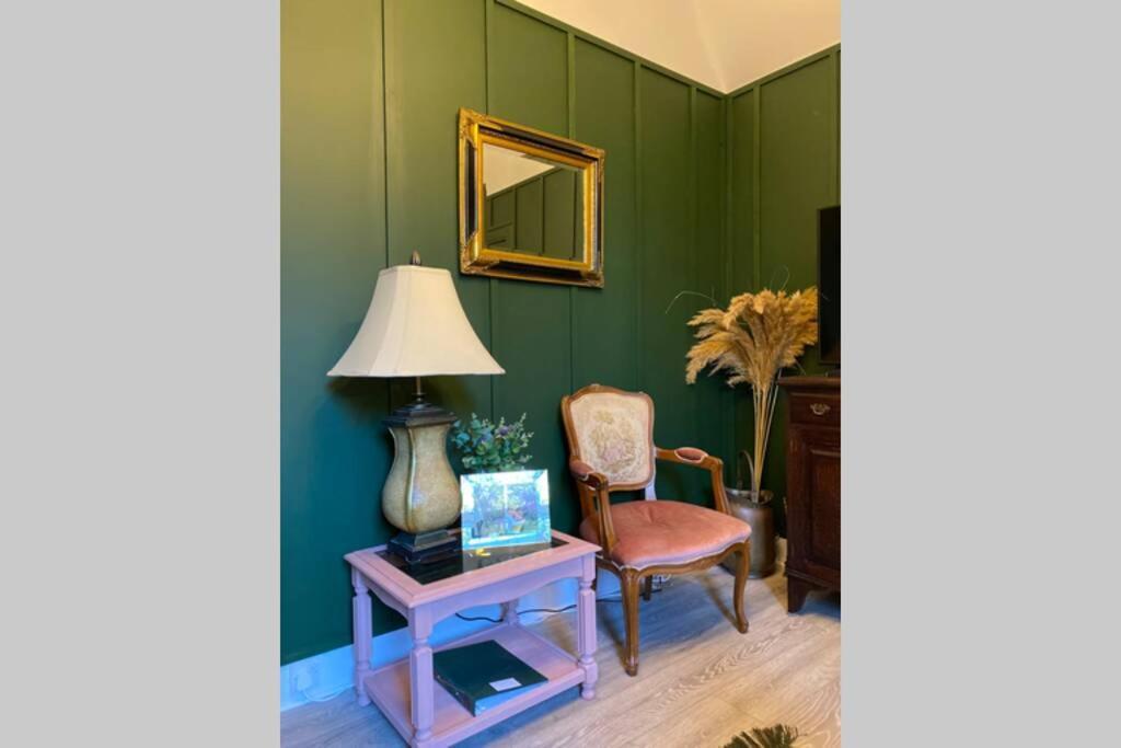 Old City Gem Flat Aberdeen Extérieur photo
