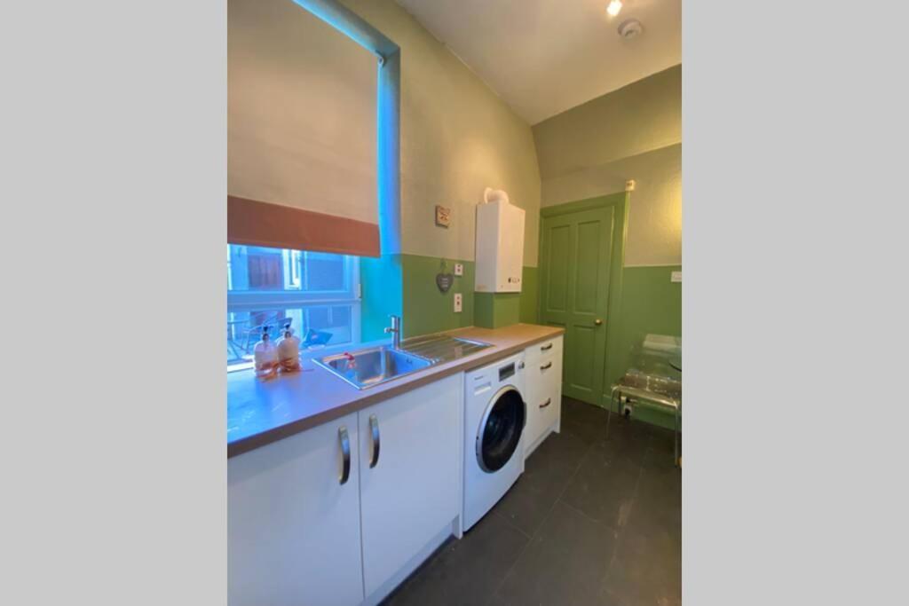 Old City Gem Flat Aberdeen Extérieur photo