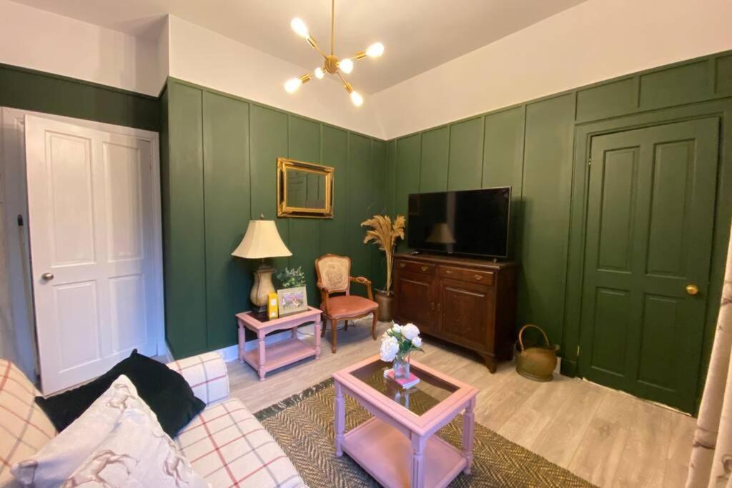 Old City Gem Flat Aberdeen Extérieur photo