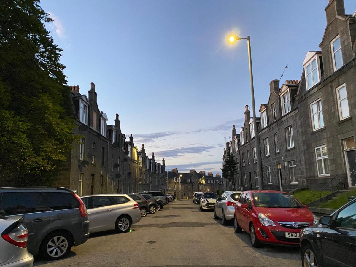 Old City Gem Flat Aberdeen Extérieur photo
